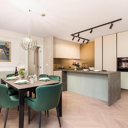 Abau Residence Apartment- 50M To The Sea 오파티아 외부 사진