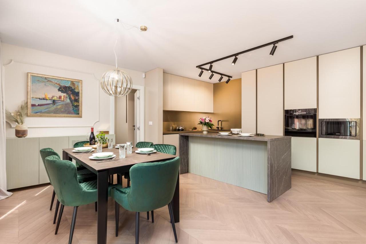 Abau Residence Apartment- 50M To The Sea 오파티아 외부 사진